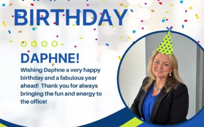 If you see Daphne tooday please scream happy birthday! #queenbee #happybirthday #bestday #ardentblog #ourpassionispeople 🥂🥳